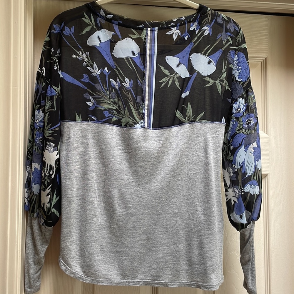 Tiny Blouse Size Small
